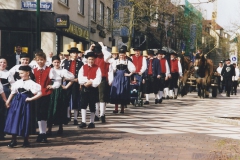 2001-016-Mai-02