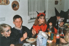 2001-022-Hallow.