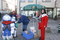 2011-006-Info-und-Buttons-fuer-Kinderumzug