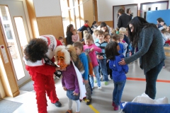 2014-009-Ziegel-Buben-im-Kindergarten-02